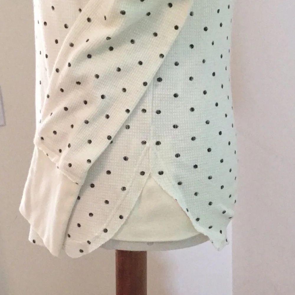 We The Free thermal looking shirt, round neck, back seam, long sleeves, Medium - Picture 2 of 8
